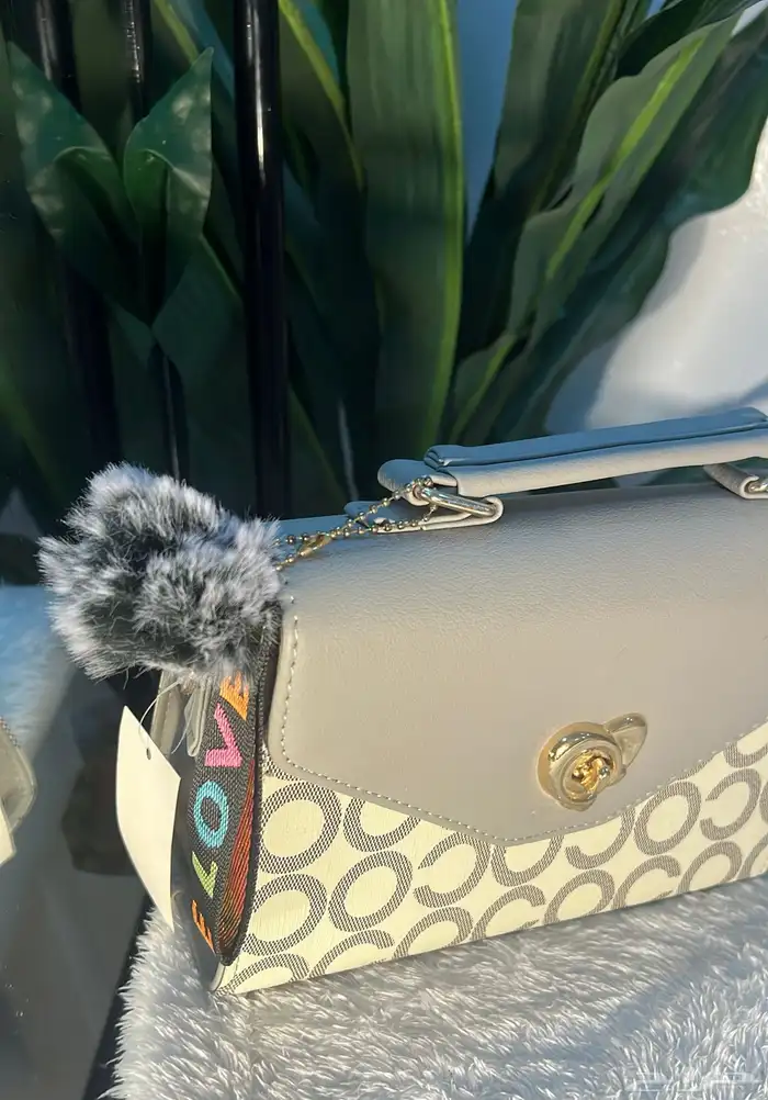 جميع الاشناط 35 ريال فقط بيع ربع درزن ونص وبالدرزن 29