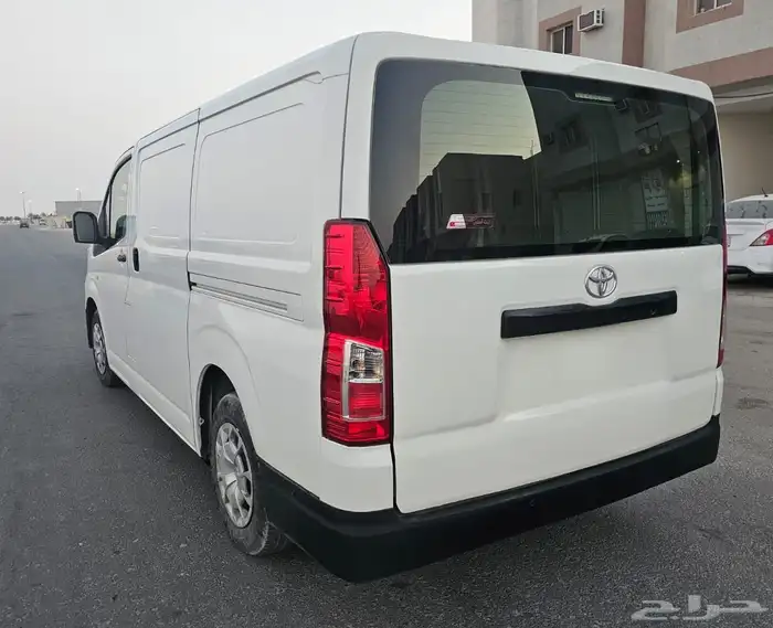 تويوتا باص 2022 بضاعه ديزل للبيع 2