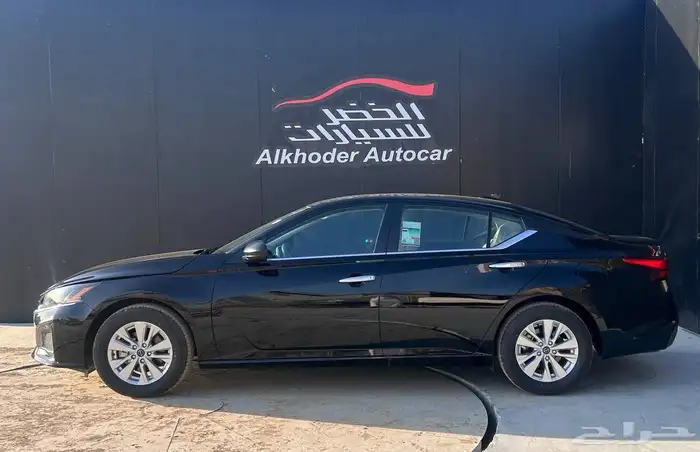 نيسان التيما ستاندر 2025 لدى شركة عبدالمجيد الخضر 2
