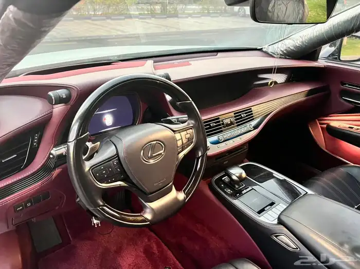 لكزس LS500h للبيع 6