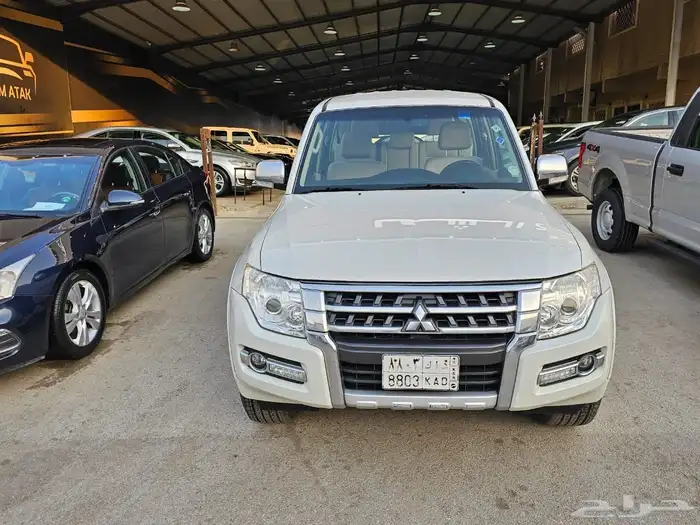 متسوبيشي باجيرو2017 نظيف 1