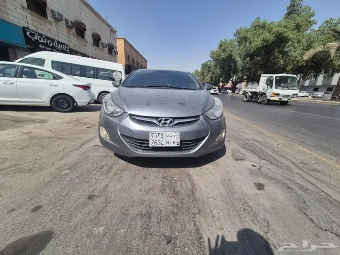 هيونداي إلنترا XLT موديل 2013 نظيفه 9