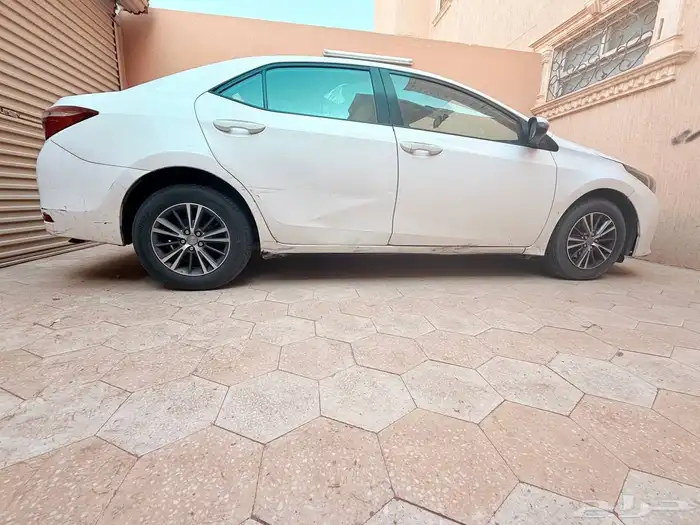 كورلا 2015 قير عادي للبيع نظيف جدا 8