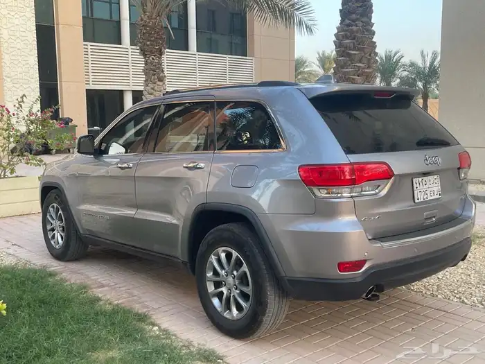 جراند شروكي 8 سلندر مخزن ماشي 92000 موديل 2014 3