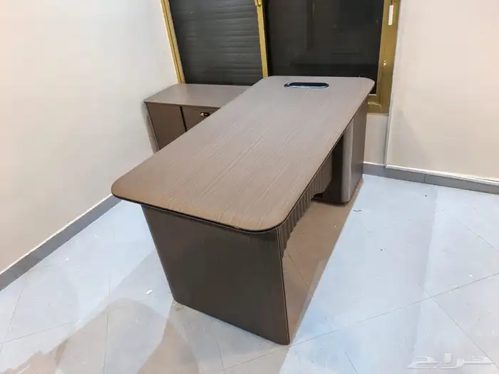 مكاتب دواليب كراسي 11