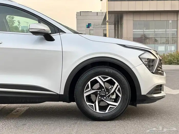 سبورتاج 2023 نص فل شبه جديد 3