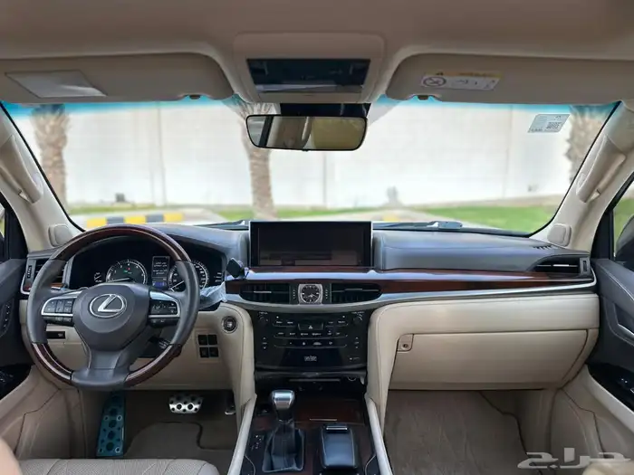 لكزس بلاك اديشن سعودي 2020 15