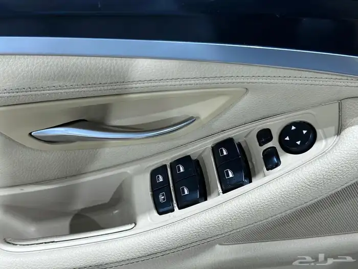 بي ام دبليو i520 موديل 2015 9