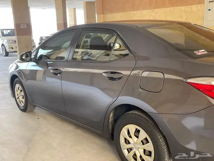 للبيع كورلا موديل 2017 بحالة الوكاله 4