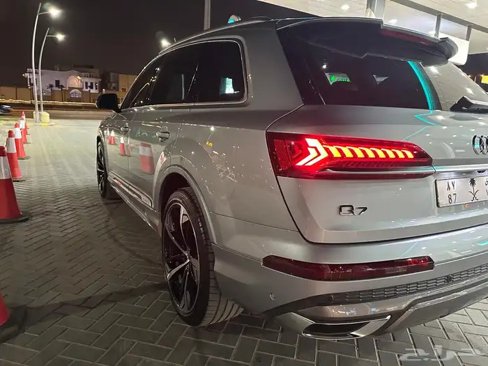 أودي Q7 S Line موديل 2023 4