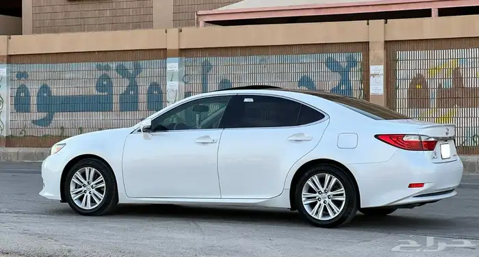لكزس ES350 2015 فل كامل 16
