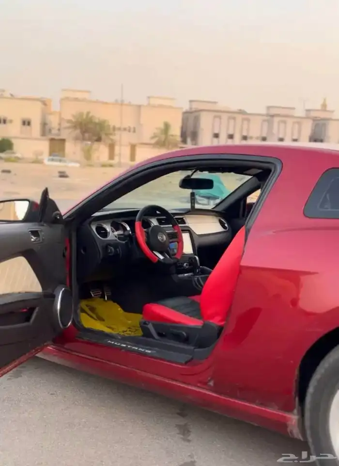 للبيع  فورد موستنج 2013 بحالة ممتازة 4