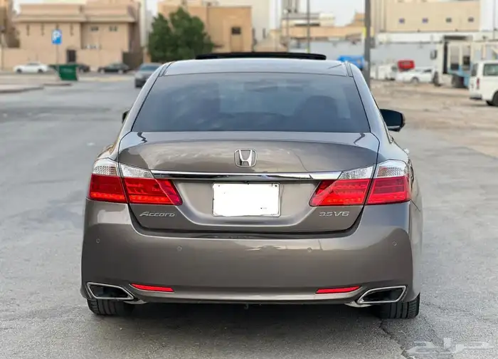 هوندا اكورد 2015 V6 12