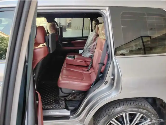 جيب لكزس مديل 2021 عليه لوحه مميزه 13