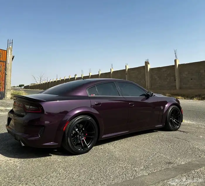 تشارجر هيلكات وايد بدي2022الوحيده بالمملكه باللون شبة اصفار 7