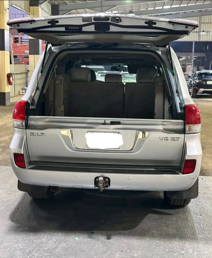 تويوتا لاند كروزر 2010 وارد خليجي 6 سلندر عداد 300 الف 9