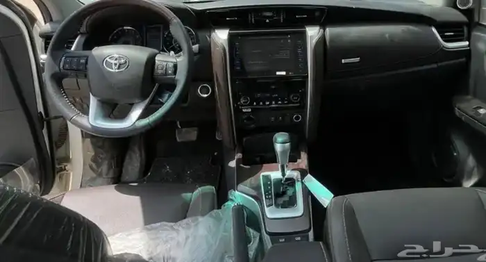 للبيع سياره تويوتا فورتشنر VX3 10