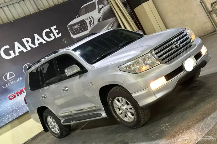 تويوتا لاند كروزر 2010 وارد خليجي 6 سلندر عداد 300 الف 3