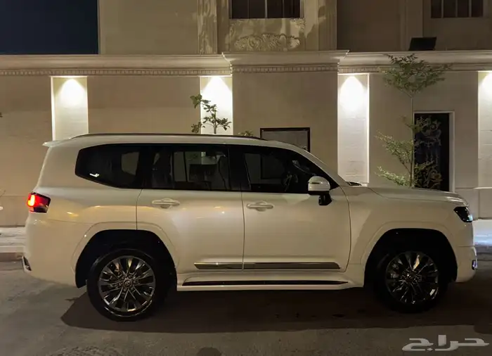 لاند كلوزر 2023 L3 GXR 2