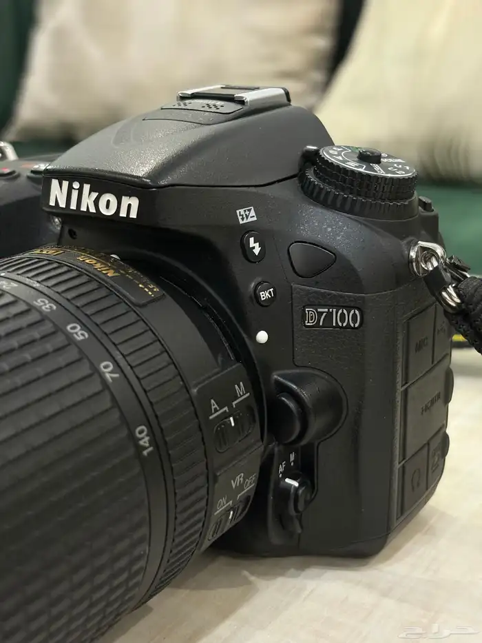 كاميرا نيكون D7100 نظيفة جدا مع خمس عدسات للبيع 6
