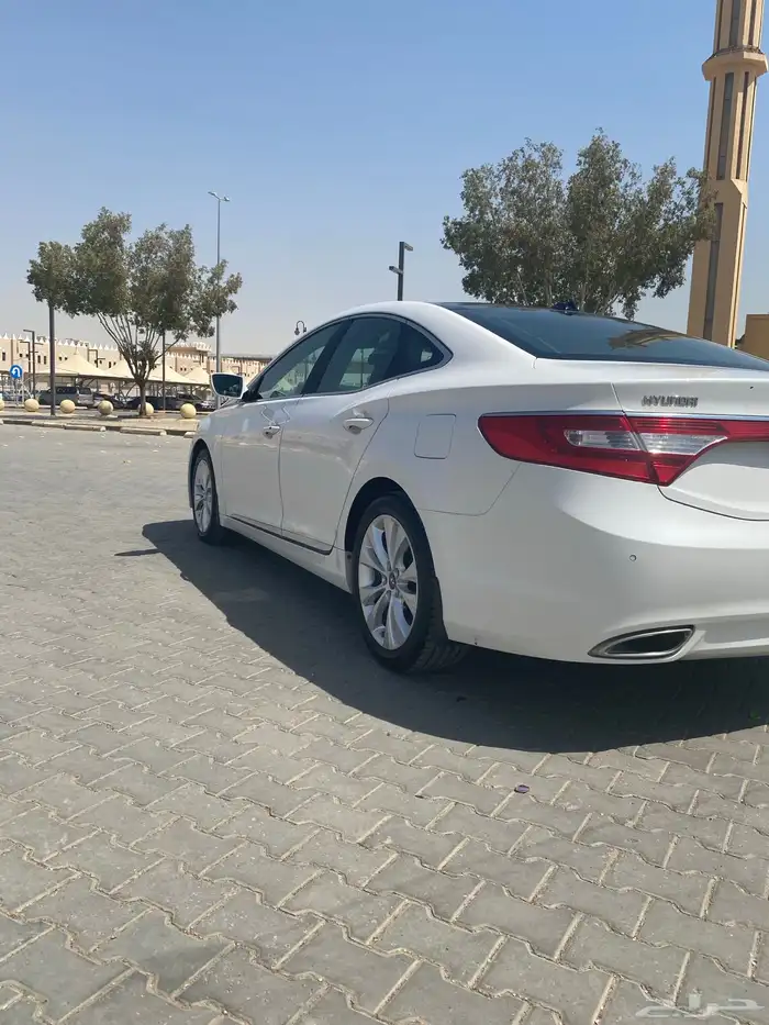 ازيرا 2014 فل كامل نضيف جدا 2