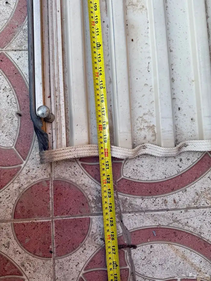 للبيع باب كراج 7