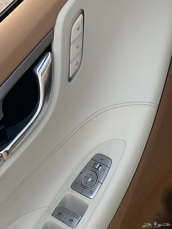 أزيرا 2022بنزين فل كامل 4 سلندر 11