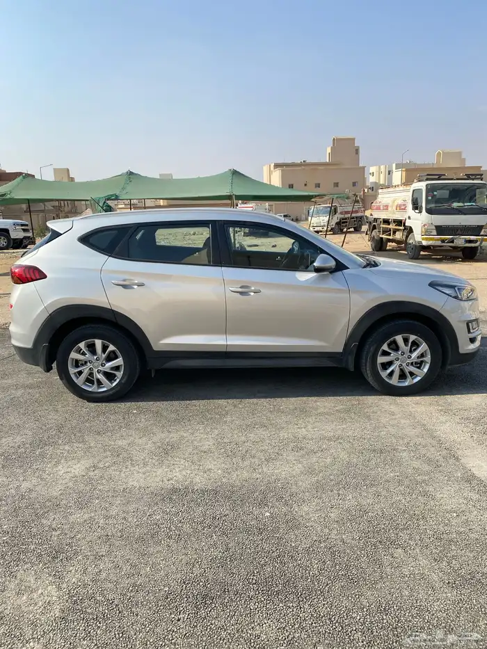 توسان دبل بنزين مخزن 6