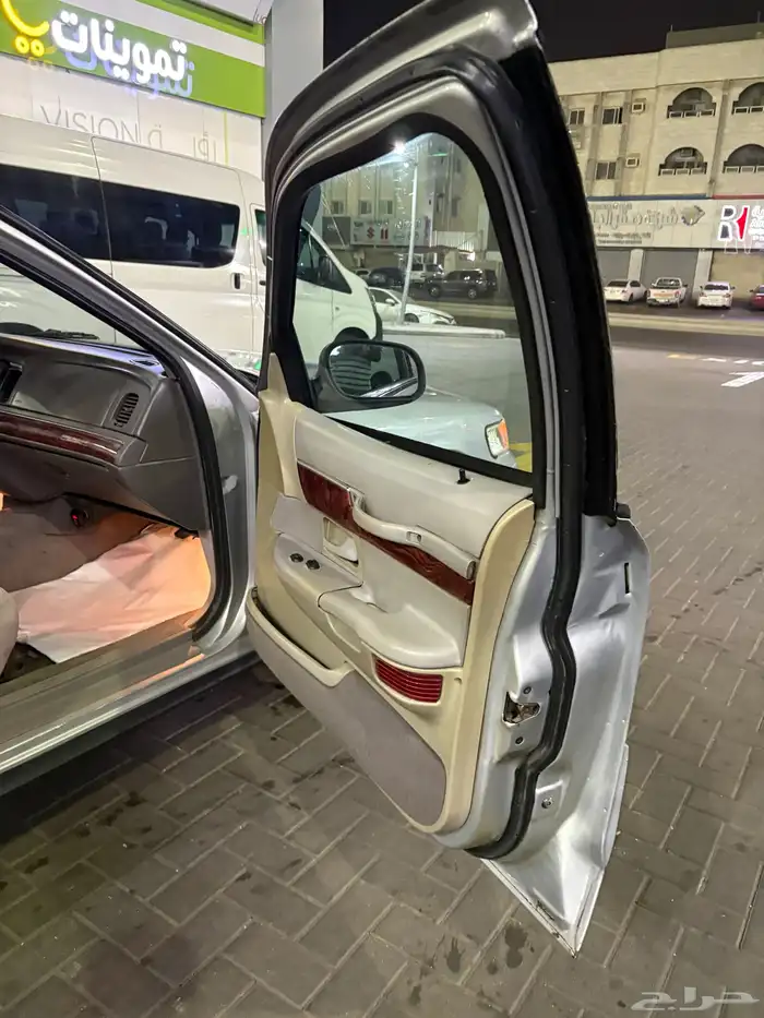 فورد جراند ماركيز مديل 2000 12