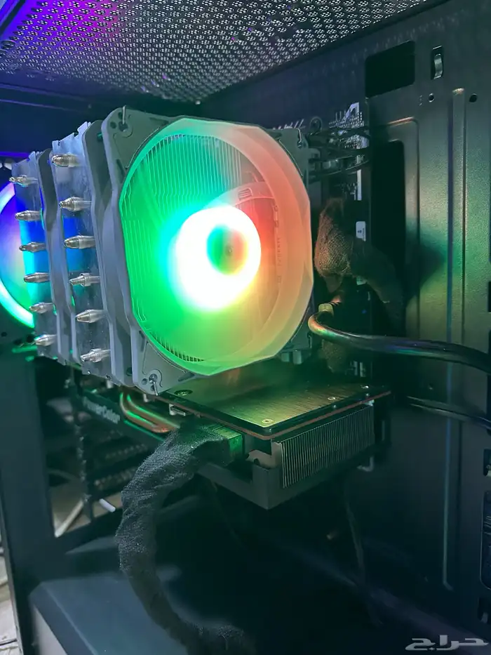 للبيع PC بكرت RX5700XT 6