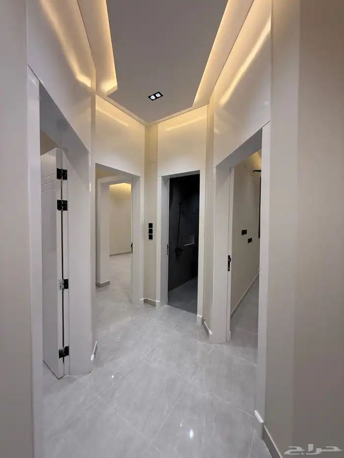 للبيع دور تمليك ارضى بحوش بالقرب من نادي ضمك والمطار 23