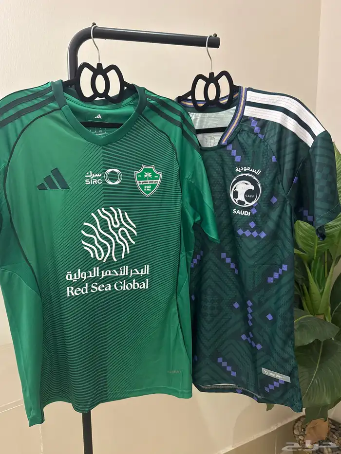 تيشيرت الاهلي وتيشيرت المنتخب 1