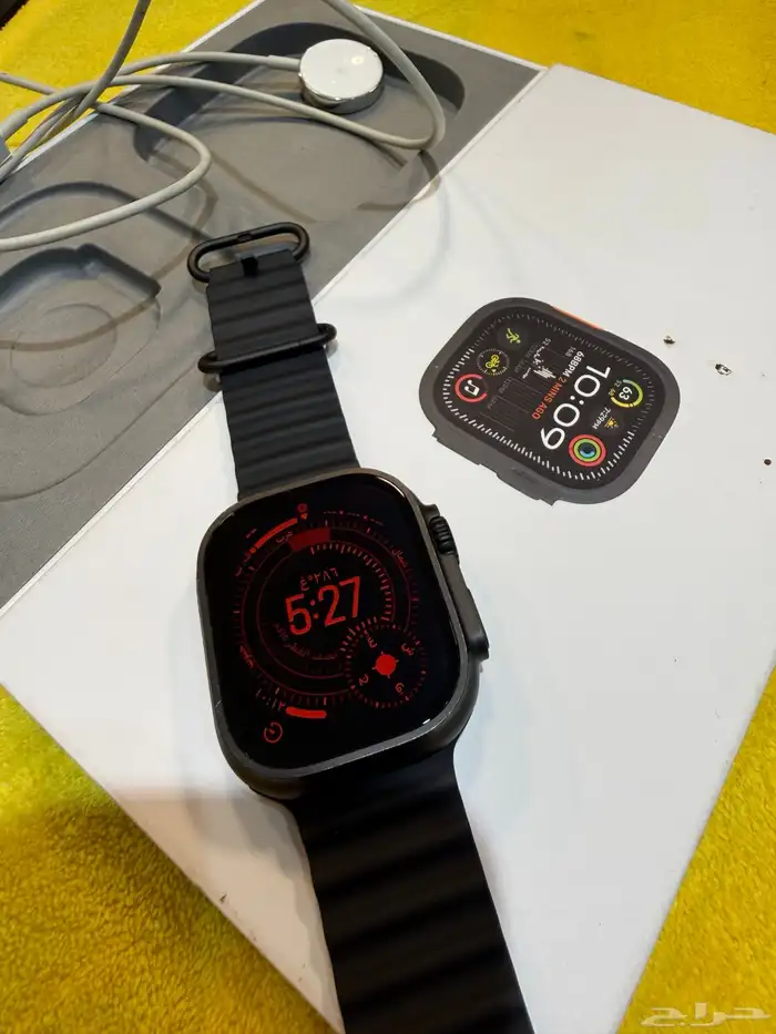 ساعة ابل الترا 2 أسود مقاس 49 بطارية 100  مع كرتونها واغراض 0