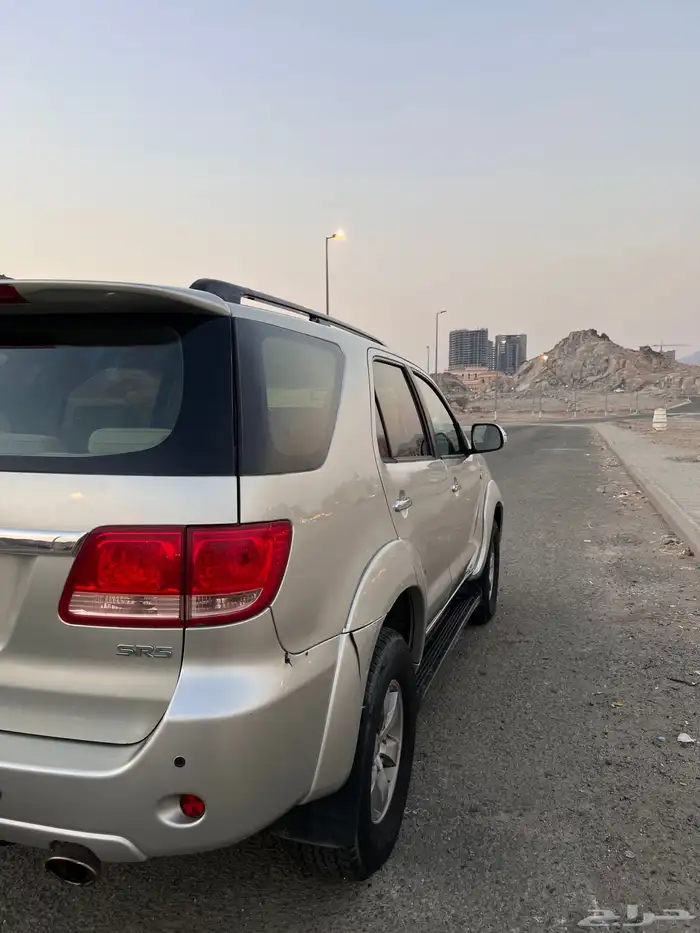 للبيع فورتشنر 4