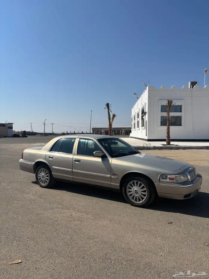 فورد ماركيز 2010 1