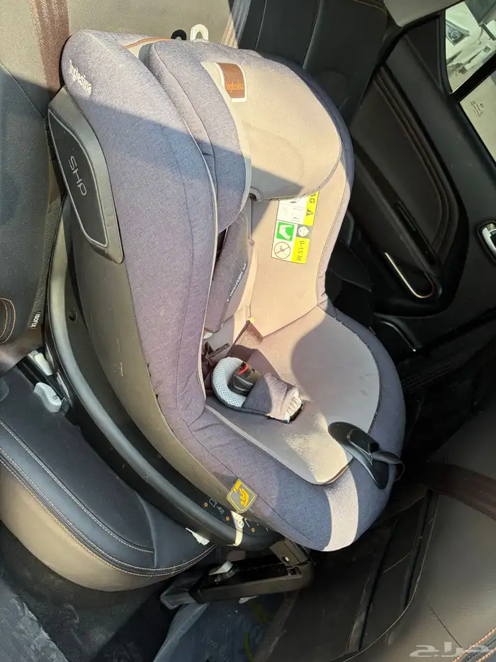 للبيع كرسي اطفال سيارة 0