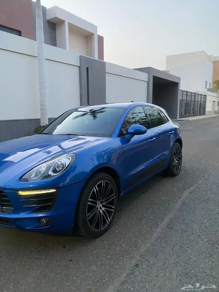 للبيع بورش مكان اس 1