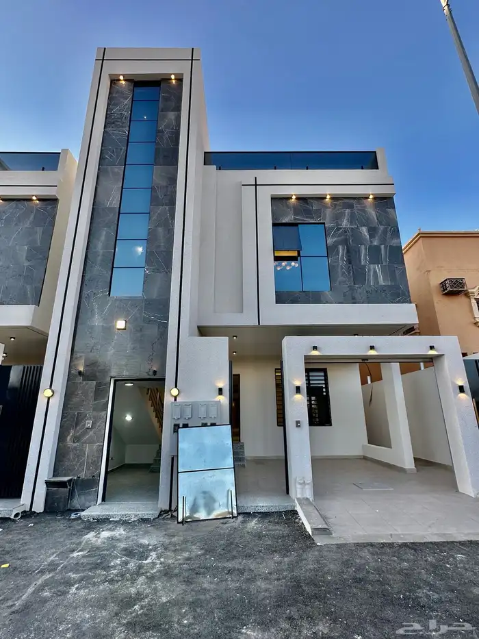 للبيع شقه ارضيه بحى النهضه احد رفيده 0