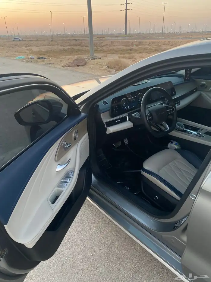 شيري اريزو 8 2025 12