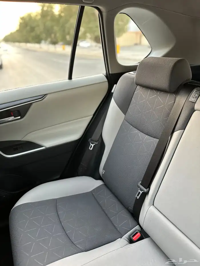 تويوتا راف فور موديل 2019 سعودي فل كامل بنزين 35