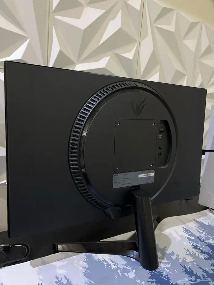 شاشة كمبيوتر إل جي إن يديا جي سينس للبيع 1