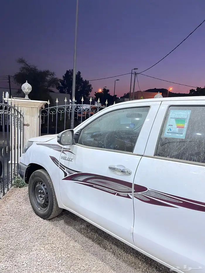 هايلكس 2025 13