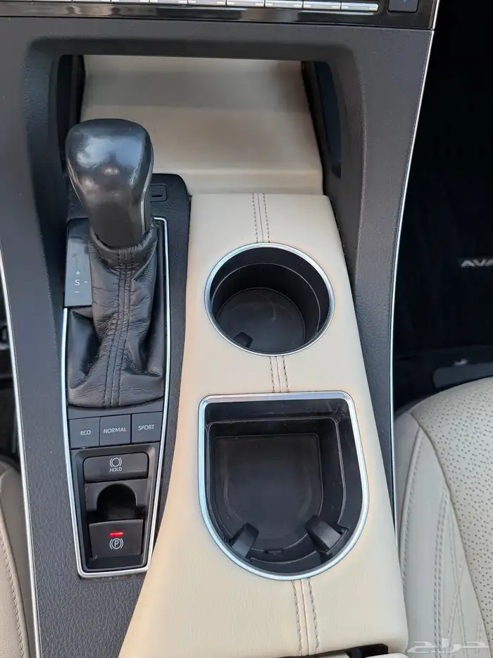 تويوتا افالون 2020 فل كامل مالك اول 61