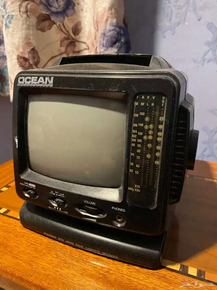 تلفزيون قديم على السوم 0