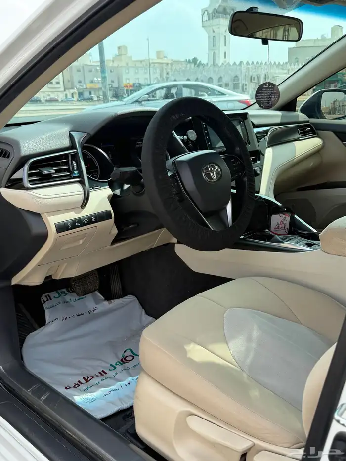 تويوتا كامري 2022 LE هايبرد ممشى قليل 19