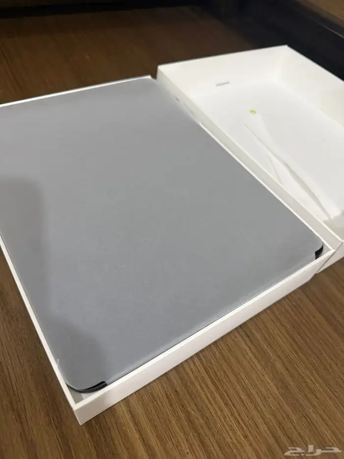 ايباد برو M4 1