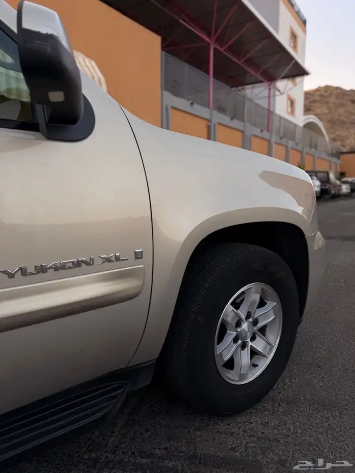 جمس يوكن XL طويل بحالة الجديد مالك اول ممشى قليل 8