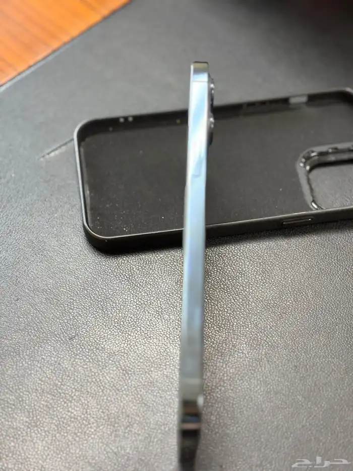 آيفون 12 برو ماكس قمة بالنظافة خالي من الصيانة و الخدوش 2