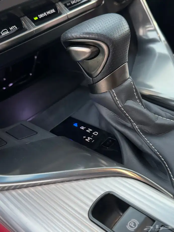 للبيع لكزس LX600 - 2023 اف سبورت عداد 6 الاف كيلو فقط 17