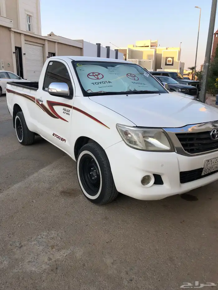 هايلكس 2014 GLX للبيع او البدل بشاص نيسان من 12 وطالع 0